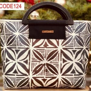 Geometric black-and-white tote bag with wooden handles